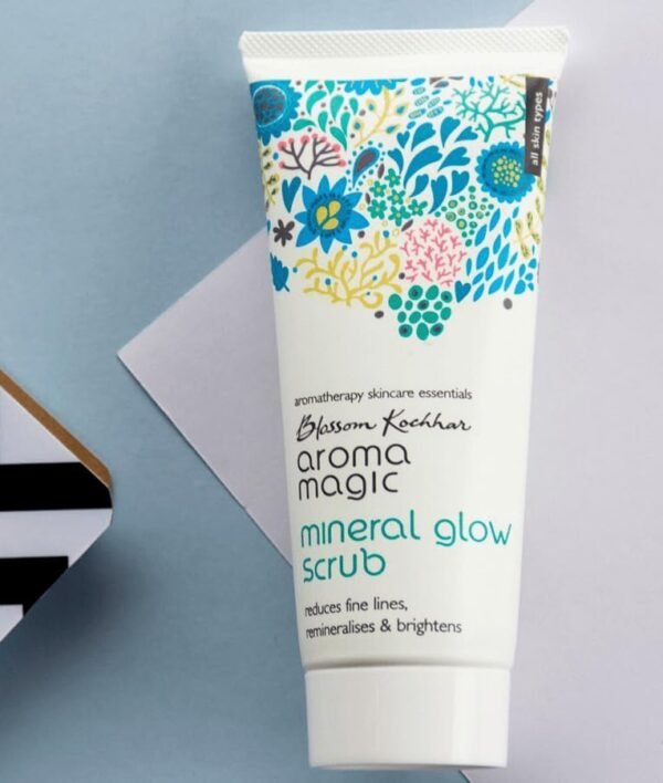 Aroma Magic Mineral Glow Scrub | Exfoliates, reduces fine lines, brightens & boosts hydration| With beeswax, vegetable glycerine, lavender, tea... - Image 5